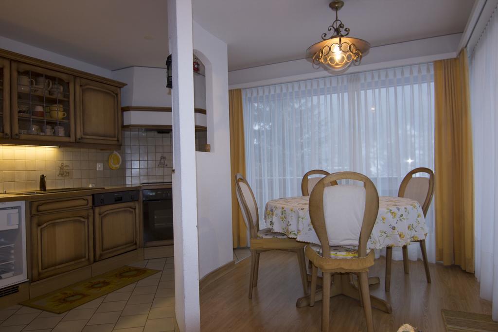 Ferienwohnung Waldrain 2 Saas-Fee Zimmer foto